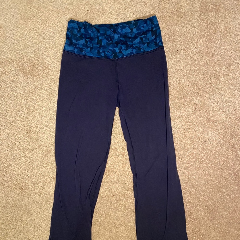 Lululemon groove pants size 4